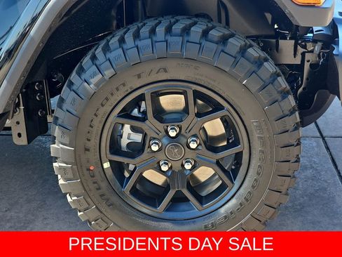 New 2025 Jeep Gladiator Willys image 37