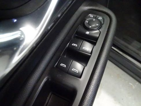 Used 2023 GMC Terrain SLE w/ Driver Convenience Package AWD/4WD image 10