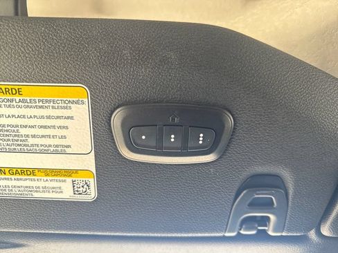 Used 2025 Jeep Gladiator Rubicon w/ Convenience Group AWD/4WD image 28