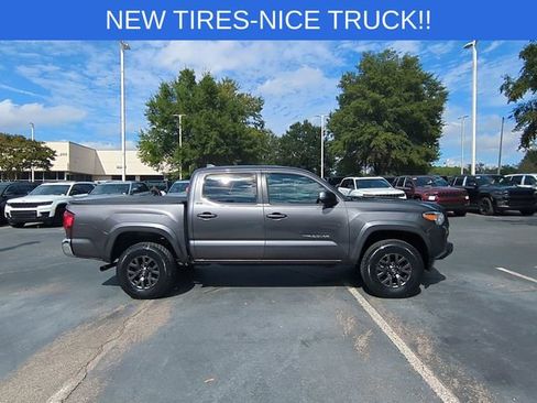 Used 2021 Toyota Tacoma SR5 image 6