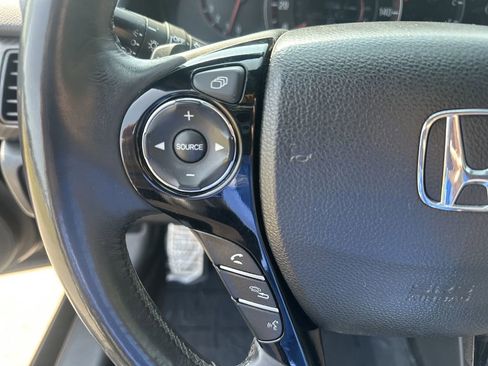 Used 2017 Honda Accord Sport image 17