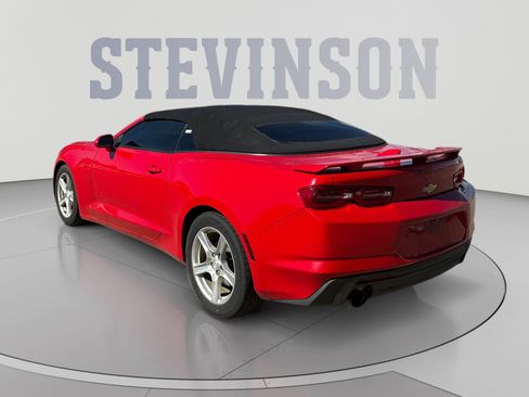 Used 2020 Chevrolet Camaro LT RWD image 3