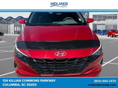Used 2023 Hyundai Elantra SEL w/ Convenience Package FWD image 2