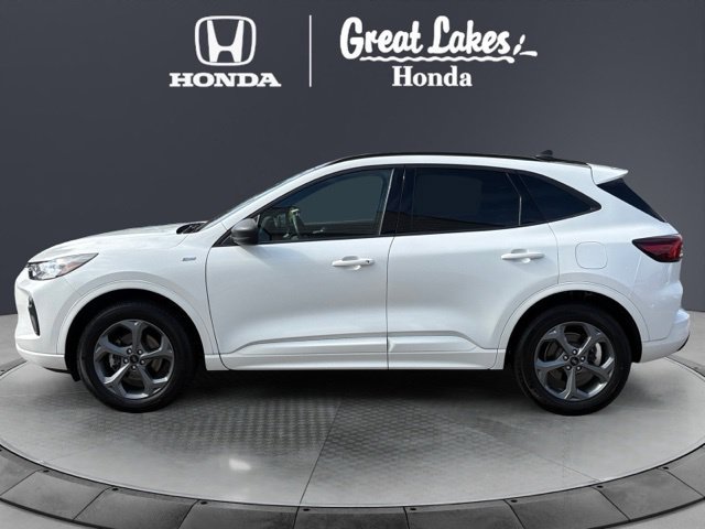Used 2024 Ford Escape ST-Line w/ Tech Pack #1 AWD/4WD image 3