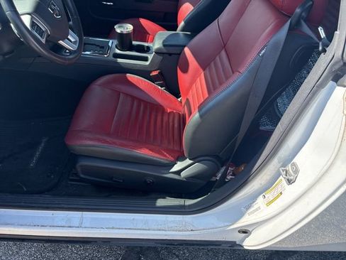 Used 2014 Dodge Challenger R/T Plus image 9
