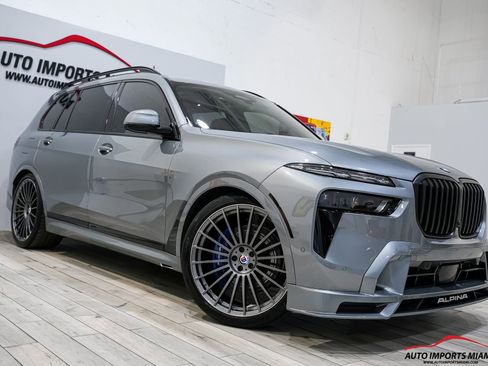 Used 2024 BMW ALPINA XB7 image 29