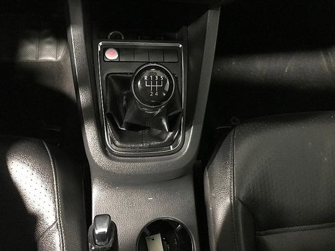 Used 2017 Volkswagen Jetta SE image 28