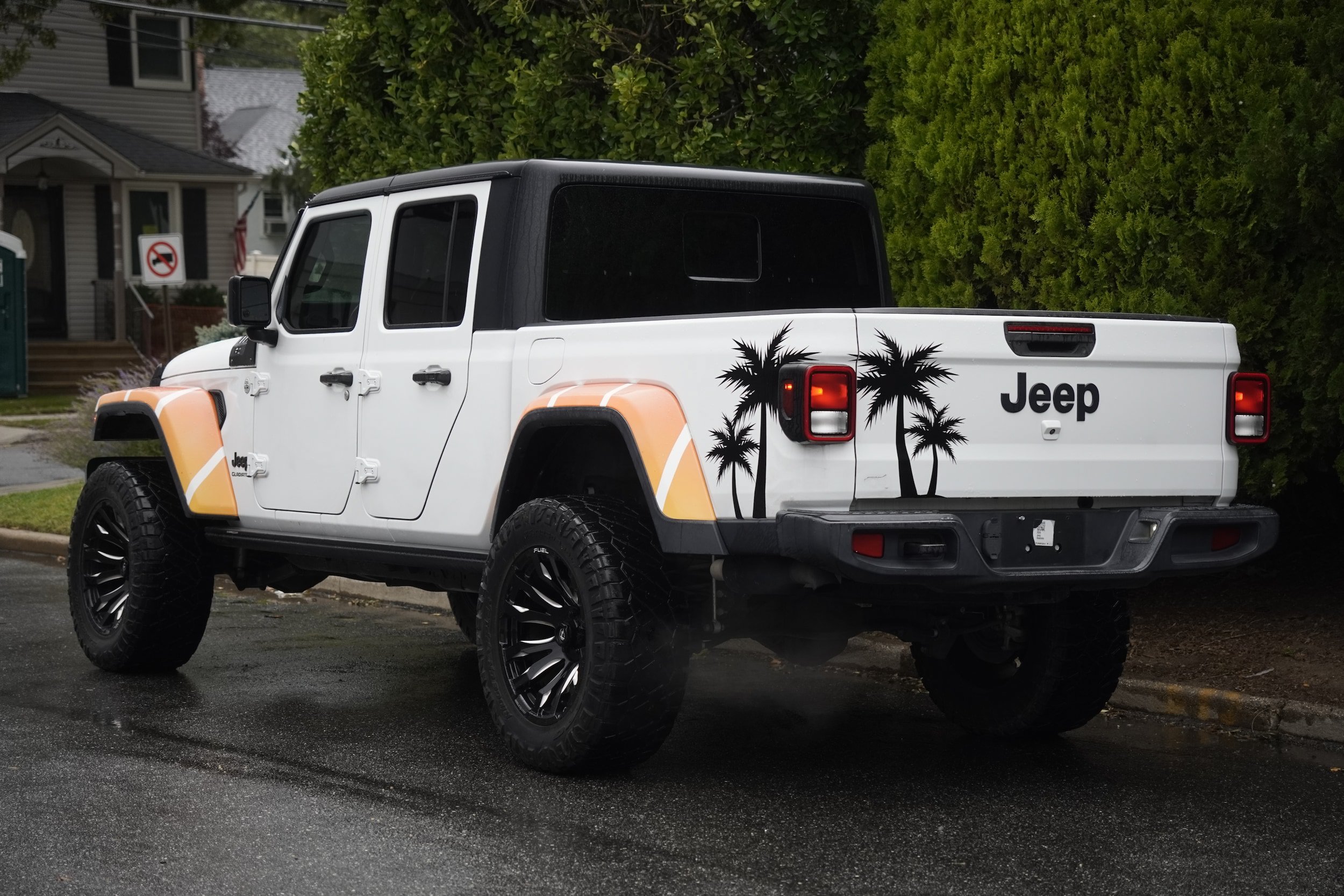 Used 2020 Jeep Gladiator Sport w/ Quick Order Package 24S AWD/4WD image 5