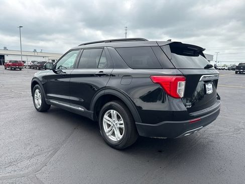Used 2024 Ford Explorer XLT w/ Equipment Group 202A AWD/4WD image 2