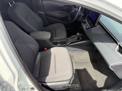 Used 2023 Toyota Corolla LE w/ LE Convenience Package image 17