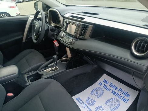 Used 2013 Toyota RAV4 XLE image 26
