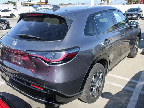 Used 2023 Honda HR-V EX-L image 5