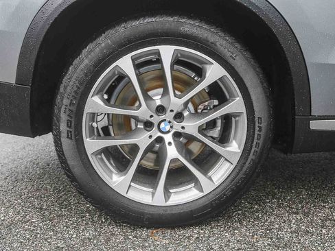Used 2026 BMW X5 xDrive50e image 8