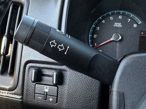 Used 2022 GMC Canyon AT4 image 25