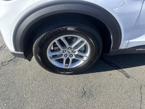 Certified 2025 Ford Explorer Active image 13