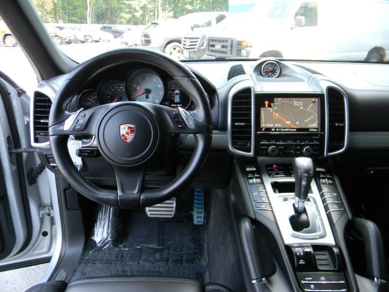 Used 2014 Porsche Cayenne S AWD/4WD image 17