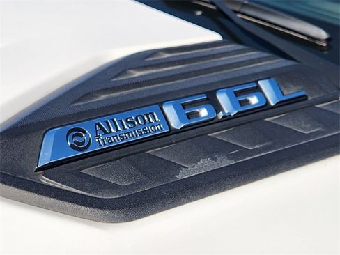 Certified 2025 Chevrolet Silverado 2500 LT w/ Safety Package image 9