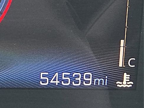 Used 2024 Chevrolet Trax ACTIV w/ Sunroof Package image 23