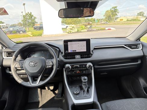 Used 2023 Toyota RAV4 XLE w/ XLE Grade Weather Package AWD/4WD image 12
