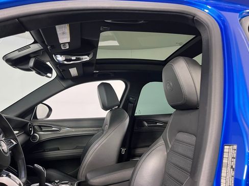 Used 2023 Alfa Romeo Stelvio Quadrifoglio image 28