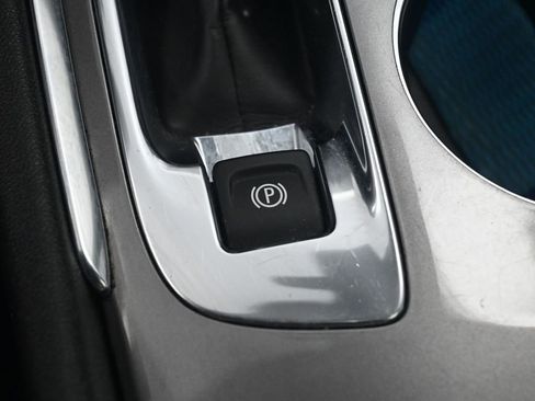 Used 2023 Chevrolet Malibu LT image 31