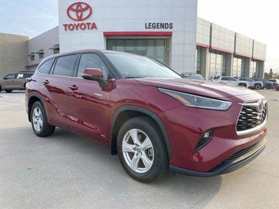 Certified 2021 Toyota Highlander LE