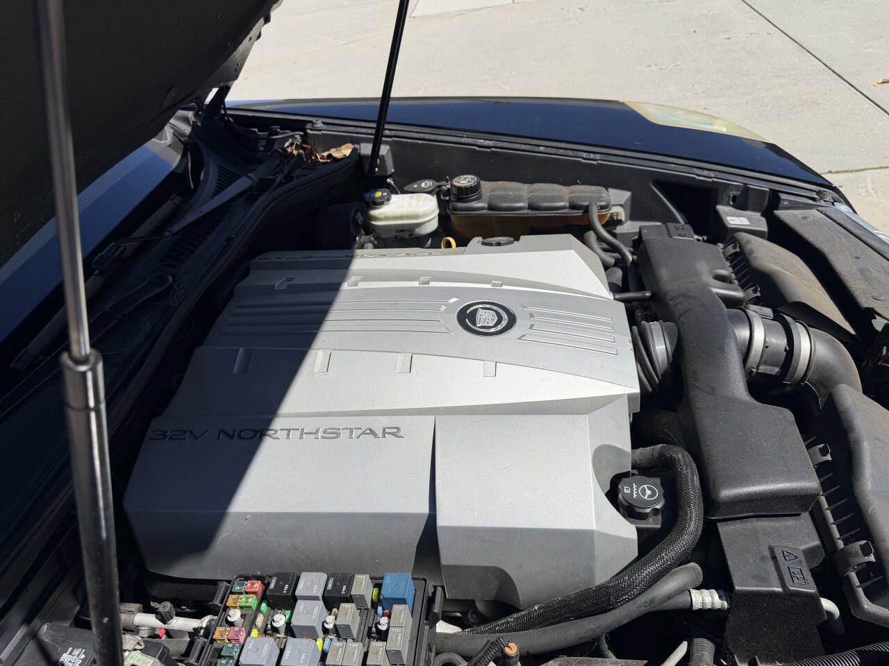 Used 2004 Cadillac XLR RWD image 34