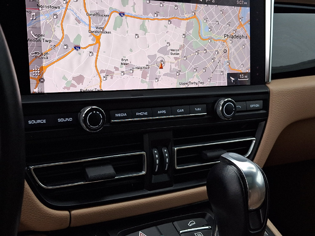 Used 2020 Porsche Macan S AWD/4WD image 17