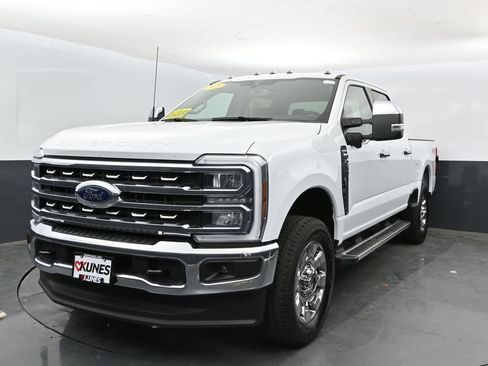 Used 2025 Ford F250 Lariat w/ Chrome Package AWD/4WD image 8