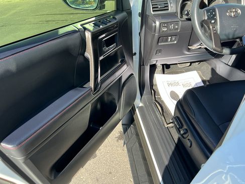 Used 2023 Toyota 4Runner TRD Off-Road Premium image 16