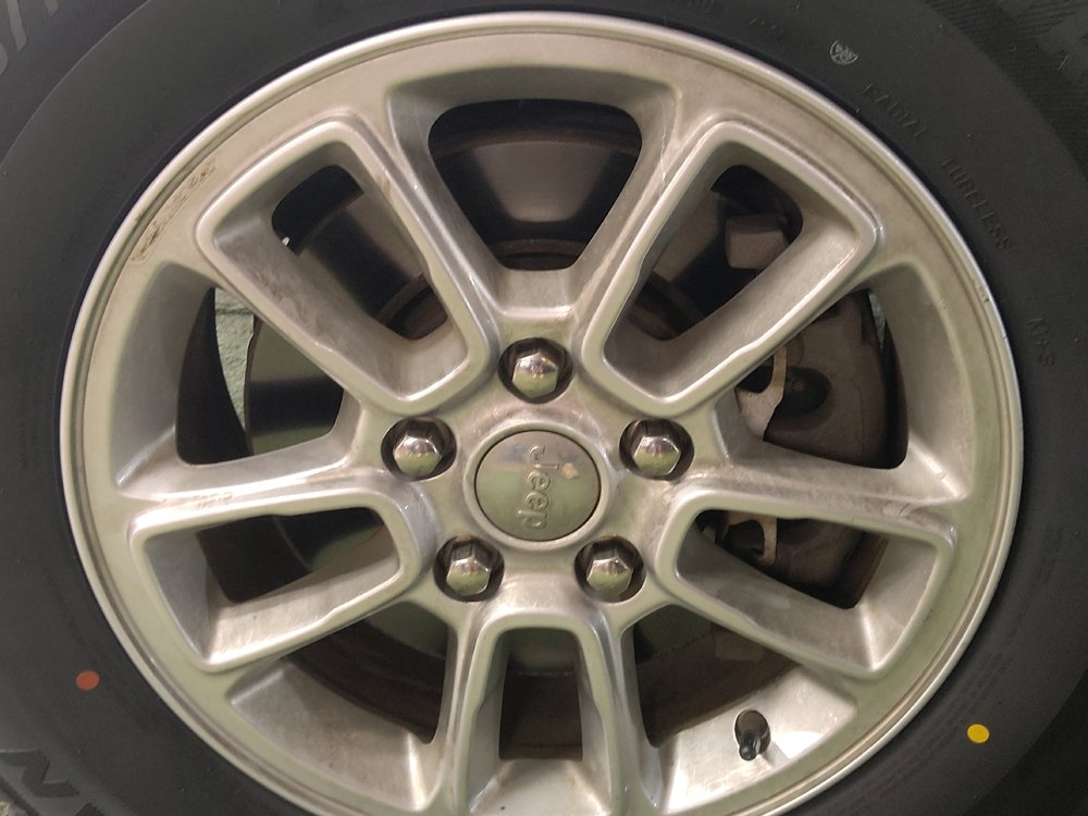 Used 2020 Jeep Grand Cherokee Laredo AWD/4WD image 31