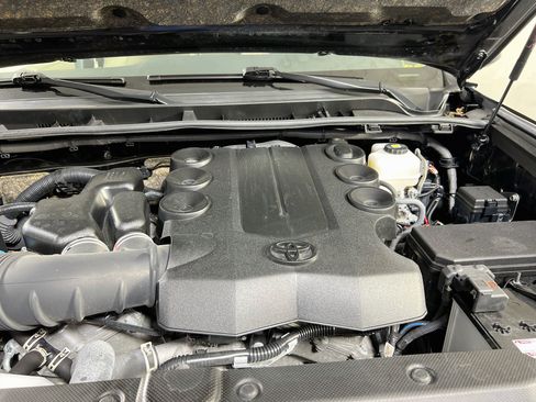 Used 2024 Toyota 4Runner Limited AWD/4WD image 30