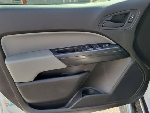 Used 2022 Chevrolet Colorado W/T w/ Custom Special Edition RWD image 17