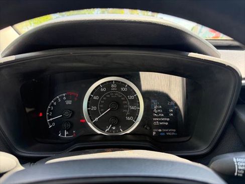 Used 2020 Toyota Corolla LE FWD image 27