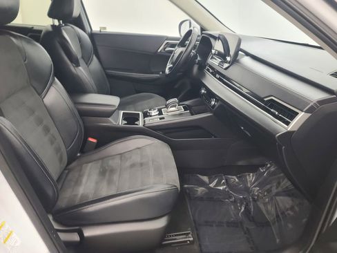 Used 2024 Mitsubishi Outlander SE image 15