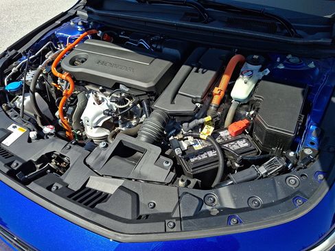 Used 2024 Honda Accord Sport image 27