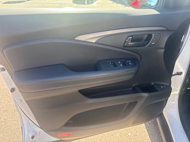 Certified 2024 Honda Passport EX-L image 22
