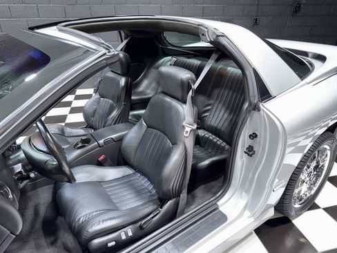 Used 2002 Pontiac Firebird Trans Am image 33