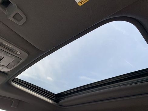 Certified 2022 Toyota Sienna XLE FWD image 30
