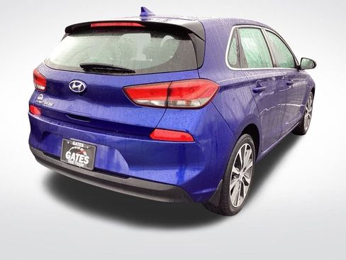 Used 2018 Hyundai Elantra GT image 9