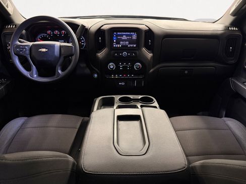 Used 2024 Chevrolet Silverado 1500 Custom image 3