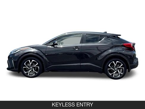 Used 2021 Toyota C-HR XLE FWD image 10