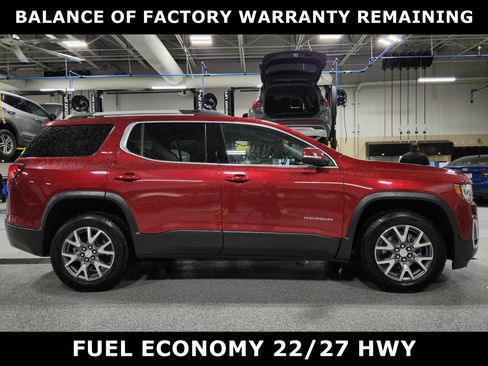 Used 2023 GMC Acadia SLT image 2