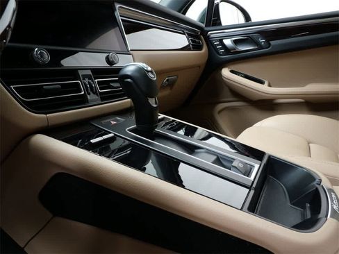 Used 2024 Porsche Macan S image 19