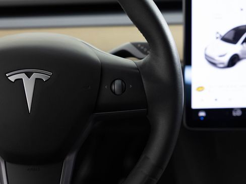 Used 2021 Tesla Model Y Performance AWD/4WD image 33