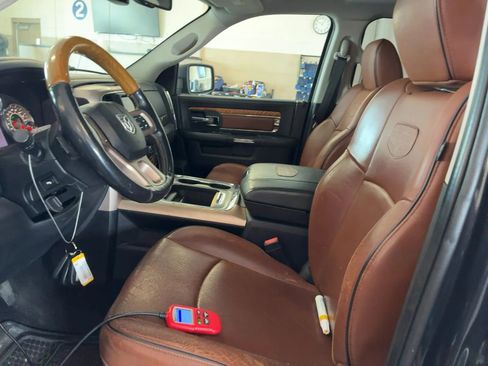 Used 2017 RAM 1500 Laramie Longhorn AWD/4WD image 4