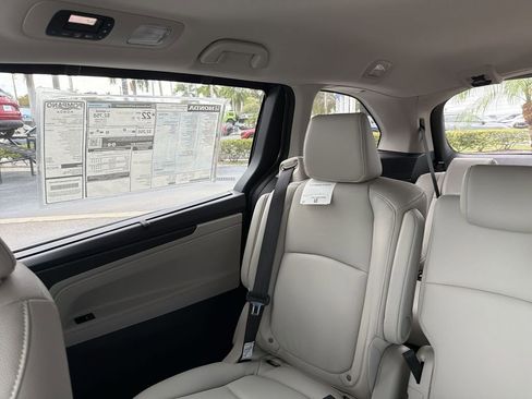New 2026 Honda Odyssey EX-L image 11
