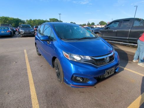 Used 2018 Honda Fit Sport image 3