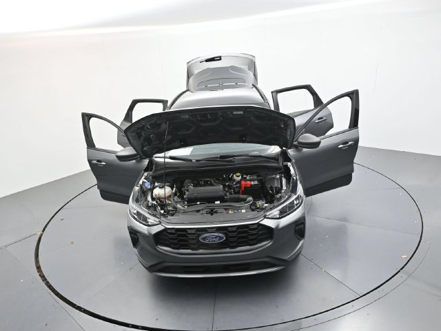 Used 2025 Ford Escape ST-Line FWD image 46