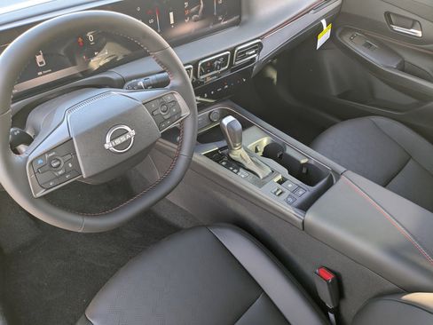 New 2026 Nissan Sentra SR FWD image 11